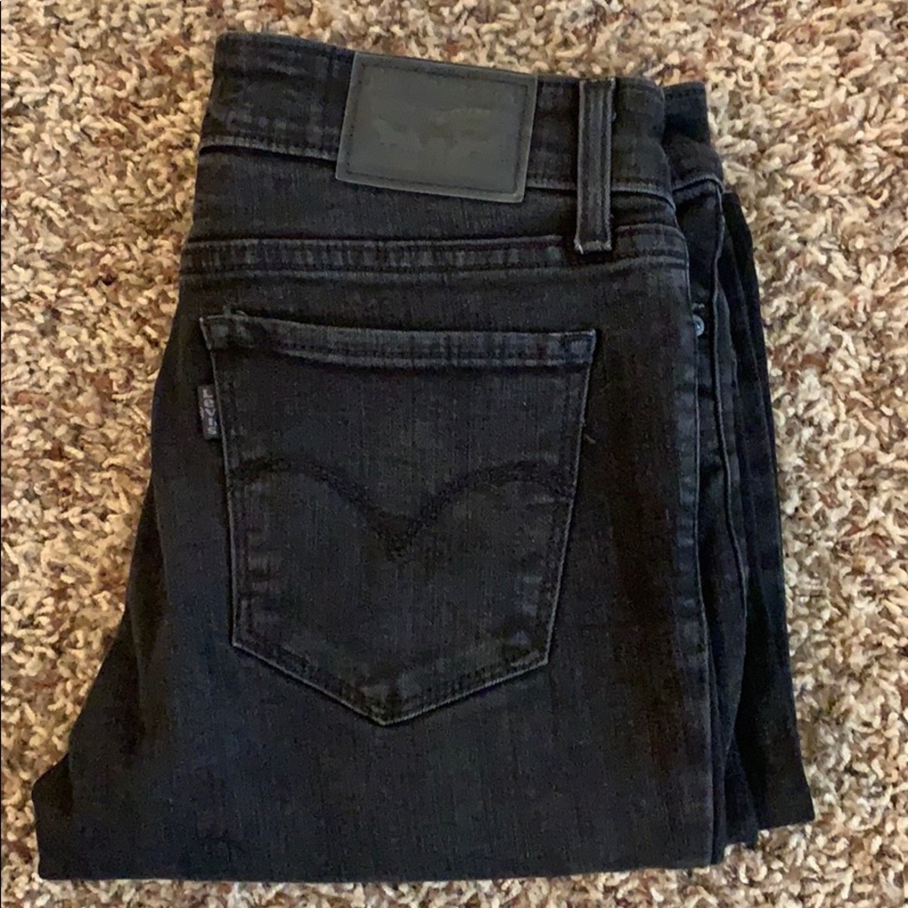 Distressed Levi Jeans